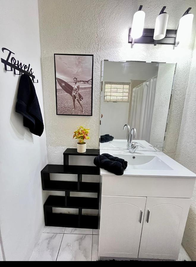 Beresford Boutique Hotel Кингстън Екстериор снимка